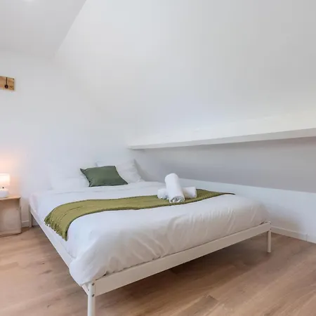 Spacious House With 4 Bedrooms & Garden, Near Tram Guest house Mouvaux